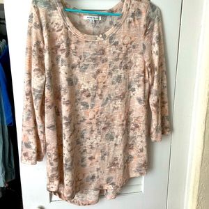 3/4 sleeve floral top